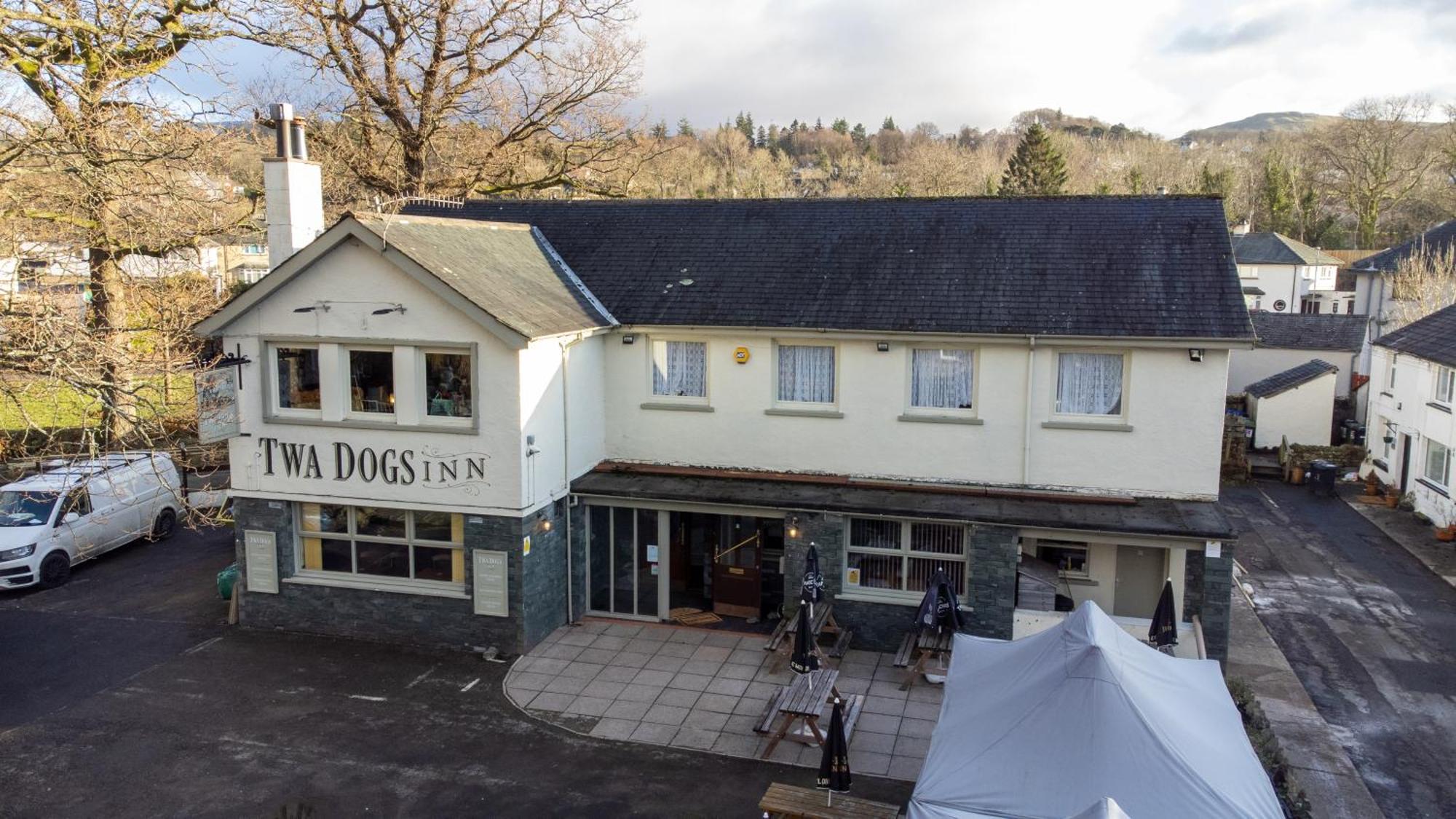 Twa Dogs Inn Keswick  Exterior photo